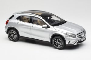 Mercedes GLA X156 Polar Sølv Metallic Norev 1:18 B66960267 Metal — billede 6 af 8