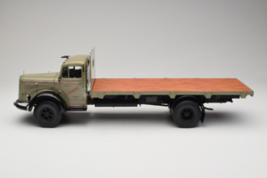 Mercedes L6600 Rungewagen Grå Sort Minichamps 1:18 109031050-R1 Metal — billede 4 af 9
