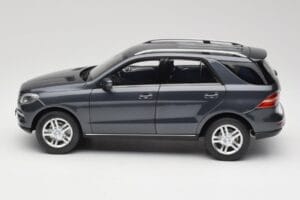 Mercedes M-Class W164 Grey Metallic Minichamps 1:18 100030100 Metal — billede 4 af 8