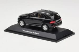 Mercedes M-Class W166 Obsidian Black Metallic Minichamps 1:43 B66960060 Metal — billede 3 af 4
