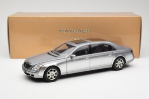 Maybach 62 LWB Himalaya Sølv Dealer Edition AUTOart 1:18 B66962178 Metal — billede 8 af 8
