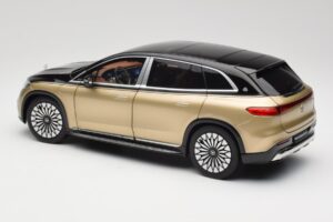 Mercedes Maybach EQS 680 V297 Beige NZG 1:18 B66960592 Metal — billede 7 af 8