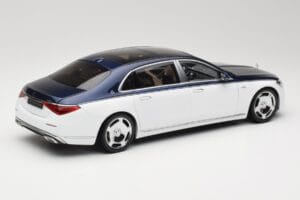 Mercedes Maybach S-Class Z223 Nautical Blue Diamond White Almost Real 1:18 820126 Metal — billede 3 af 8