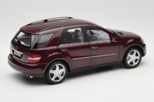 Mercedes ML W164 Red Metallic Minichamps 1:18 150034500 Metal — billede 3 af 8
