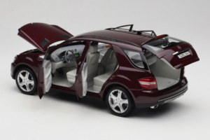 Mercedes ML W164 Red Metallic Minichamps 1:18 150034500 Metal — billede 5 af 8