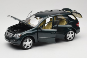 Mercedes ML W164 Green Metallic Minichamps 1:18 150034502 Metal — billede 2 af 8