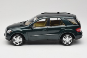 Mercedes ML W164 Green Metallic Minichamps 1:18 150034502 Metal — billede 4 af 8