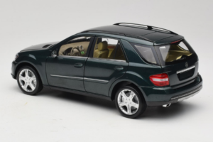 Mercedes ML W164 Green Metallic Minichamps 1:18 150034502 Metal — billede 7 af 8