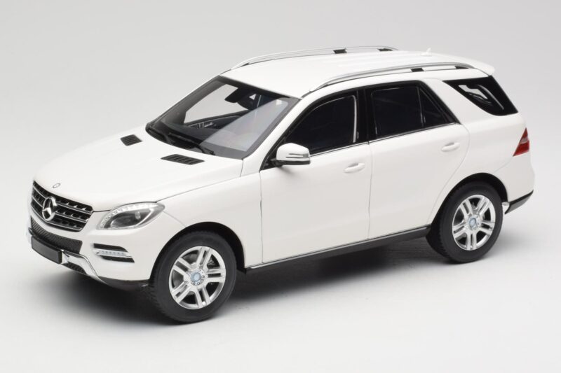 Mercedes ML W166 Hvid Minichamps 1:18 100030101 Metal