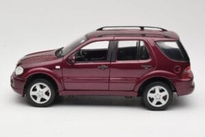 Mercedes ML55 AMG W163 Rød Maisto 1:18 50348 Metal — billede 4 af 8