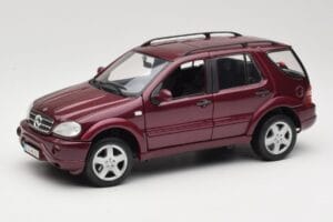 Mercedes ML55 AMG W163 Rød Maisto 1:18 50348 Metal