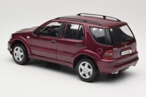 Mercedes ML55 AMG W163 Rød Maisto 1:18 50348 Metal — billede 7 af 8