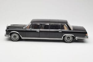 Mercedes 600 Pullman W100 Sort AUTOart 1:18 76197 Metal — billede 4 af 8