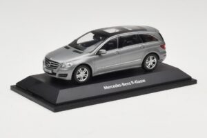 Mercedes R-Class W251 Palladium Silver Metallic Minichamps 1:43 B66960055 Metal — billede 2 af 4