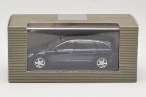 Mercedes R-Class W251 Tanzanite Blue Minichamps 1:43 B66962215 Metal — billede 4 af 4