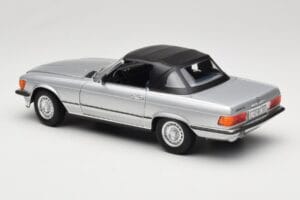 Mercedes R107 380 SL Sølv Norev 1:18 183725 Metal — billede 7 af 8