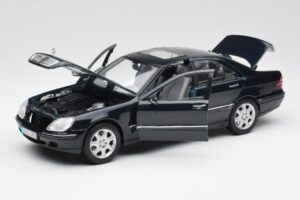 Mercedes S-Class W220 Blå Maisto 1:18 56051 Metal — billede 2 af 8