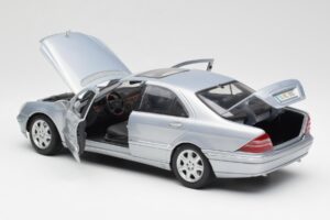 Mercedes S-Class W220 Lyseblå Maisto 1:18 56050 Metal — billede 5 af 8