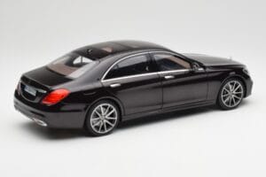 Mercedes S-Class W222 AMG Line Ruby Sort Metallic Norev 1:18 183483 Metal — billede 3 af 8