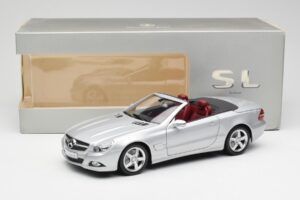 Mercedes SL 500 R230 Cabriolet Iridium Sølv Minichamps 1:18 B66962388 Metal — billede 8 af 8