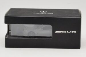 Mercedes SL 63 AMG R230 Silver Metallic Minichamps 1:43 B66960018 Metal — billede 4 af 4
