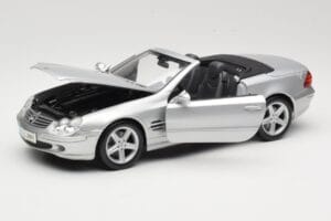 Mercedes SL R230 Sølv Maisto 1:18 B66962125 Metal — billede 2 af 8