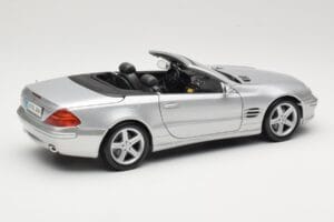 Mercedes SL R230 Sølv Maisto 1:18 B66962125 Metal — billede 3 af 8