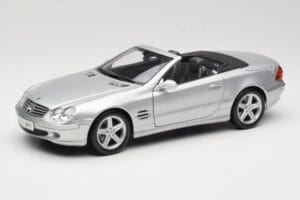 Mercedes SL R230 Sølv Maisto 1:18 B66962125 Metal