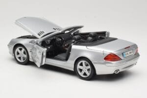 Mercedes SL R230 Sølv Maisto 1:18 B66962125 Metal — billede 5 af 8