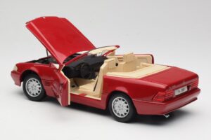 Mercedes SL500 R129 Rød Revell 1:18 08927 Metal — billede 5 af 8