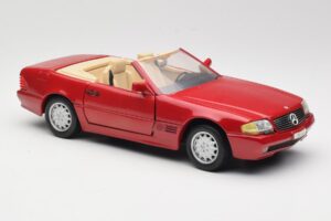 Mercedes SL500 R129 Rød Revell 1:18 08927 Metal — billede 6 af 8