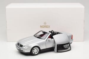 Mercedes SLK R170 Brilliant Silver Norev 1:18 183020 Metal — billede 9 af 9