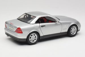 Mercedes SLK R170 Roadster Sølv Maisto 1:18 31674 Metal — billede 5 af 9