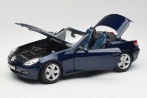 Mercedes SLK R171 Blå Maisto 1:18 B66962190 Metal — billede 2 af 8