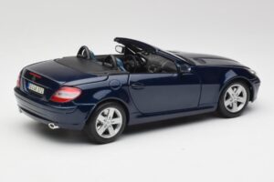 Mercedes SLK R171 Blå Maisto 1:18 B66962190 Metal — billede 3 af 8