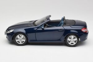 Mercedes SLK R171 Blå Maisto 1:18 B66962190 Metal — billede 4 af 8