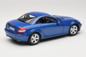 Mercedes SLK R171 Blue Metallic Minichamps 1:18 100033131 Metal — billede 4 af 11