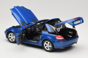 Mercedes SLK R171 Blue Metallic Minichamps 1:18 100033131 Metal — billede 6 af 11