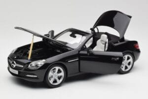 Mercedes SLK R172 Magnetite Sort Minichamps 1:18 B66960514 Metal — billede 2 af 8