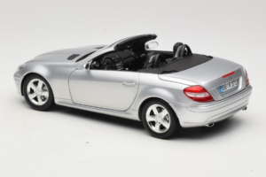Mercedes SLK R171 Sølv Minichamps 1:18 B66962318 Metal — billede 8 af 9