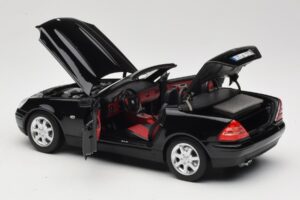 Mercedes SLK200 R170 Sort Norev 1:18 B66040714 Metal — billede 6 af 9