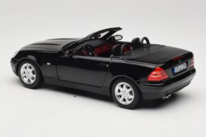 Mercedes SLK200 R170 Sort Norev 1:18 B66040714 Metal — billede 8 af 9