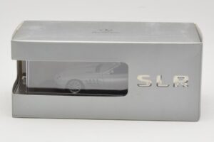 Mercedes SLR McLaren Roadster Crystal Laurit Silver Minichamps 1:43 B66961005 Metal — billede 4 af 4