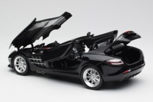 Mercedes SLR McLaren Roadster R199 Crystal Galaxit Sort Minichamps 1:18 B66961004 Metal — billede 5 af 8