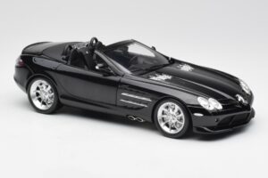 Mercedes SLR McLaren Roadster R199 Crystal Galaxit Sort Minichamps 1:18 B66961004 Metal — billede 6 af 8