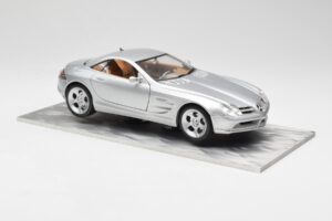 Mercedes SLR Vision Sølv Begrænset Udgave Med Aluminiumssokkel Bburago 1:18 B66962102 Metal — billede 6 af 8