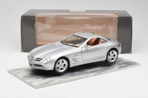 Mercedes SLR Vision Sølv Begrænset Udgave Med Aluminiumssokkel Bburago 1:18 B66962102 Metal — billede 8 af 8