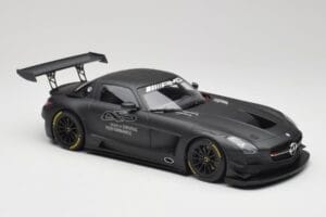 Mercedes AMG SLS C197 GT3 45 År Driving Performance Minichamps 1:18 151133100 Metal — billede 4 af 6