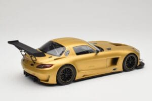 Mercedes AMG SLS C197 GT3 Street Guld Minichamps 1:18 151113106 Metal — billede 2 af 6
