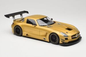 Mercedes AMG SLS C197 GT3 Street Guld Minichamps 1:18 151113106 Metal — billede 4 af 6